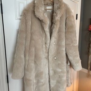 Happy Nature Kate Hudson faux fur coat